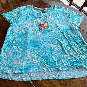 Peanuts Snoopy t-shirt. Woman size 2x